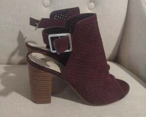 Francesca's Open Toe Heel Shoes Deep Red Wine Size 8 ( fits 7.5) Perfect